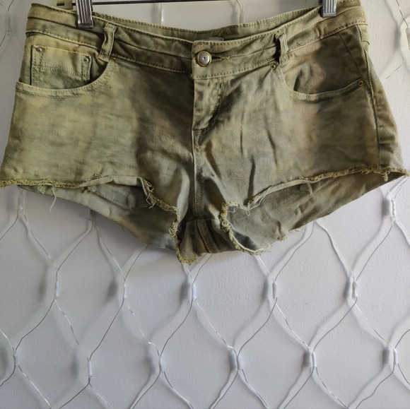Pull & Bear Denim Short Shorts / Euro 40 / US Medium - Picture 1 of 6